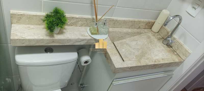 Conheça banheiro-reformado-com-blindex do imóvel - Apartamento 2 quartos à venda Juiz de Fora,MG - R$ 230.000 - TFAP20690 - 18 banheiro-reformado-com-blindex - 18