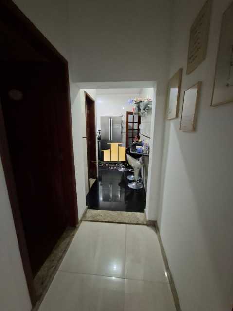 Conheça WhatsApp Image 2026-08-25 at 2 do imóvel - Casa Duplex com 3 Quartos (2 Suítes), Varanda Gourmet e Quintal no Dom Bosco - Próxima ao Shopping Independência e UFJF - TFCA30043 - 11 WhatsApp Image 2026-08-25 at 2 - 11