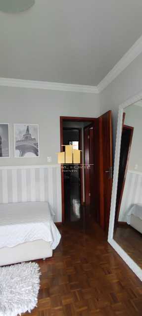 Conheça 2 quartos reformado no Centro do imóvel - Apartamento à Venda 2 quartos no Centro: Lindamente reformado, rua totalmente plana, apenas 2 lances de escada. - TFAP20495 - 14 2 quartos reformado no Centro - 14