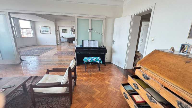 Conheça WhatsApp Image 2026-08-17 at 1 do imóvel - Apartamento à venda Avenida Atlântica, Copacabana, Rio de Janeiro - R$ 4.950.000 - AJAP30026 - 10 WhatsApp Image 2026-08-17 at 1 - 10