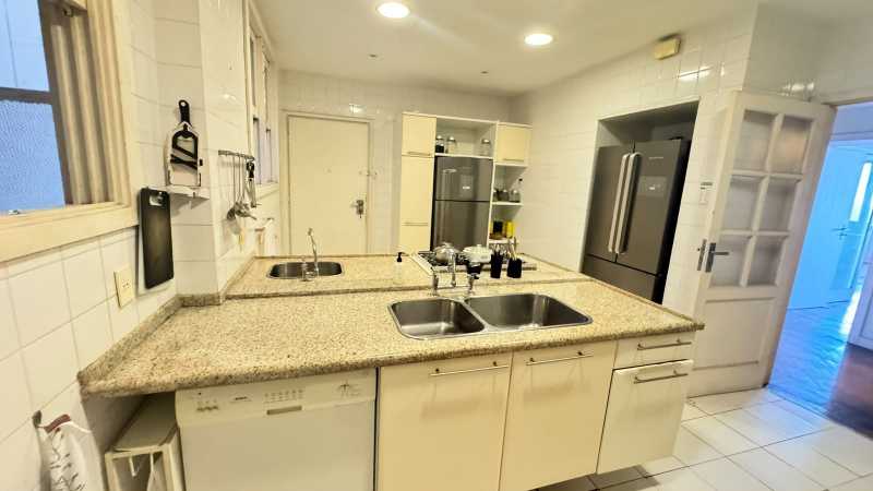 Conheça WhatsApp Image 2026-08-17 at 1 do imóvel - Apartamento à venda Avenida Atlântica, Copacabana, Rio de Janeiro - R$ 4.950.000 - AJAP30026 - 17 WhatsApp Image 2026-08-17 at 1 - 17