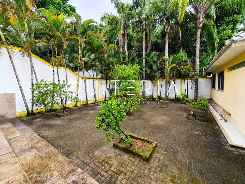 Conheça CASA TRIPLEX BARRA À VENDA do imóvel - Casa triplex espetacular em condomínio com segurança 24h na Barra da Tijuca! - MQCN50028 - 28 CASA TRIPLEX BARRA À VENDA - 28