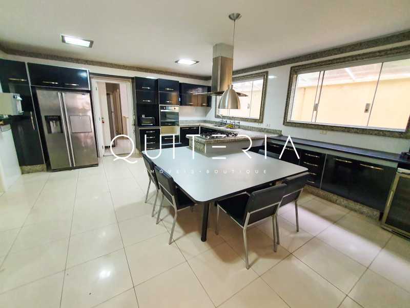 Conheça QUITERIA IMOVEIS BOUTIQUE do imóvel - Casa triplex espetacular em condomínio com segurança 24h na Barra da Tijuca! - MQCN50028 - 22 QUITERIA IMOVEIS BOUTIQUE - 22