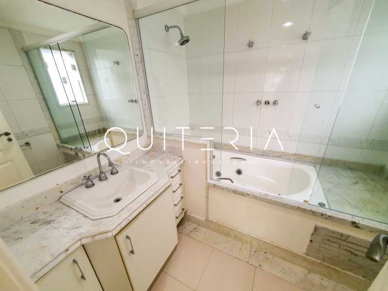 Conheça casa 1100m 5 suites venda do imóvel - Casa triplex espetacular em condomínio com segurança 24h na Barra da Tijuca! - MQCN50028 - 12 casa 1100m 5 suites venda - 12