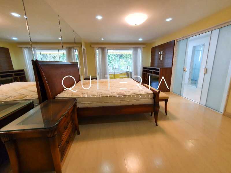Conheça CASA TRIPLEX BARRA À VENDA do imóvel - Casa triplex espetacular em condomínio com segurança 24h na Barra da Tijuca! - MQCN50028 - 13 CASA TRIPLEX BARRA À VENDA - 13