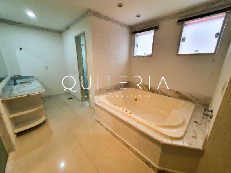 Conheça QUITERIA IMOVEIS BOUTIQUE do imóvel - Casa triplex espetacular em condomínio com segurança 24h na Barra da Tijuca! - MQCN50028 - 19 QUITERIA IMOVEIS BOUTIQUE - 19