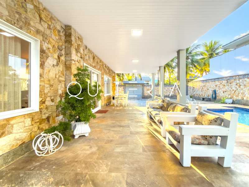 Conheça CASA BARRA VENDA LOCAÇÃO do imóvel - Casa à venda na Barra da Tijuca Rua José Leal da Silva | 5 Quartos | 4 Suítes | 6 Vagas - MQCN50034 - 6 CASA BARRA VENDA LOCAÇÃO - 6