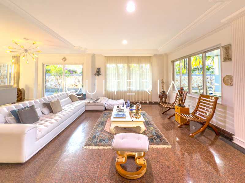 Conheça CASA BARRA VENDA LOCAÇÃO do imóvel - Casa à venda na Barra da Tijuca Rua José Leal da Silva | 5 Quartos | 4 Suítes | 6 Vagas - MQCN50034 - 8 CASA BARRA VENDA LOCAÇÃO - 8