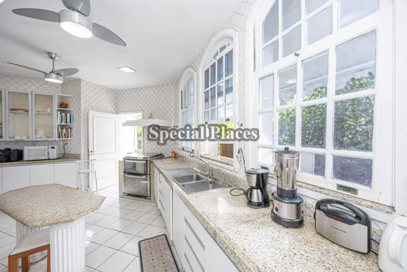 Conheça COZINHA do imóvel - Casa em Condomínio 5 quartos à venda Arouca B, Jardim Barra da Tijuca - Barra da Tijuca, Rio de Janeiro - R$ 12.000.000 - BAC3597 - 14 COZINHA - 14
