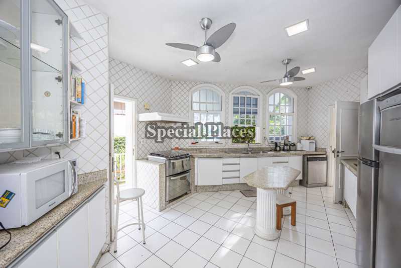 Conheça COZINHA do imóvel - Casa em Condomínio 5 quartos à venda Arouca B, Jardim Barra da Tijuca - Barra da Tijuca, Rio de Janeiro - R$ 12.000.000 - BAC3597 - 16 COZINHA - 16