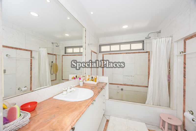 Conheça BANHEIRO do imóvel - Casa em Condomínio 5 quartos à venda Arouca B, Jardim Barra da Tijuca - Barra da Tijuca, Rio de Janeiro - R$ 12.000.000 - BAC3597 - 29 BANHEIRO - 29