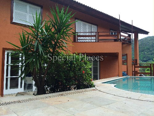 FACHADA - 1