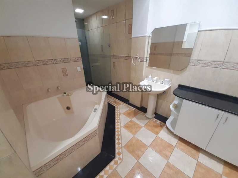 Conheça BANHEIRO do imóvel - Casa em Condomínio 5 quartos à venda Barra, Min. Lafayette de Andrade - Barra da Tijuca, Rio de Janeiro - R$ 3.150.000 - BAC4890 - 11 BANHEIRO - 11