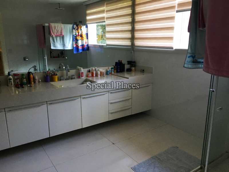 Conheça Banheiro master feminino do imóvel - Belíssima residência! Lazer indescritível! - BAC6062 - 24 Banheiro master feminino - 24
