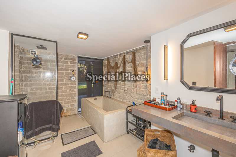 Conheça BANHEIRO SUÍTE TERREA do imóvel - Casa em Condomínio 4 quartos à venda Jardim do Itanhangá, Itanhangá - Itanhangá, Rio de Janeiro - R$ 5.500.000 - BAC6303 - 13 BANHEIRO SUÍTE TERREA - 13