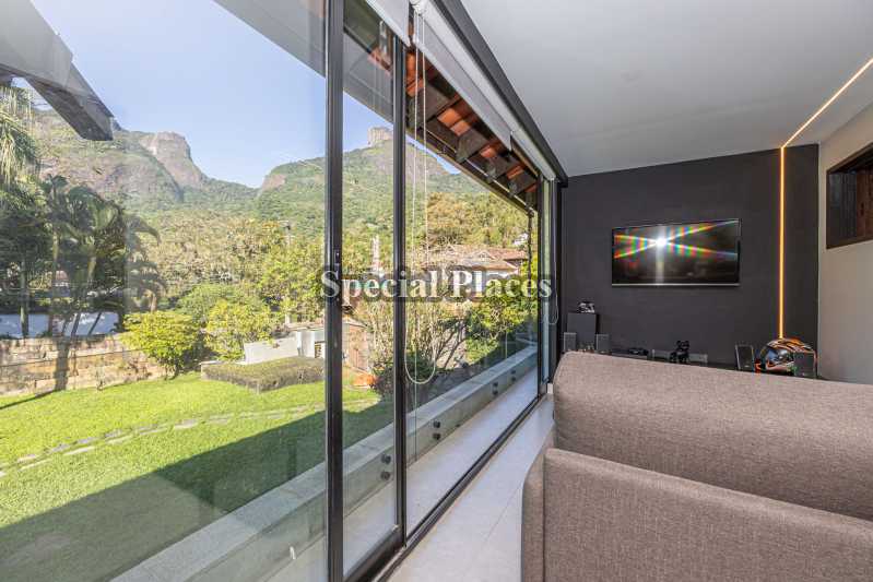 Conheça SALA DE TV SUÍTE 2 do imóvel - Casa em Condomínio 4 quartos à venda Jardim do Itanhangá, Itanhangá - Itanhangá, Rio de Janeiro - R$ 5.500.000 - BAC6303 - 27 SALA DE TV SUÍTE 2 - 27