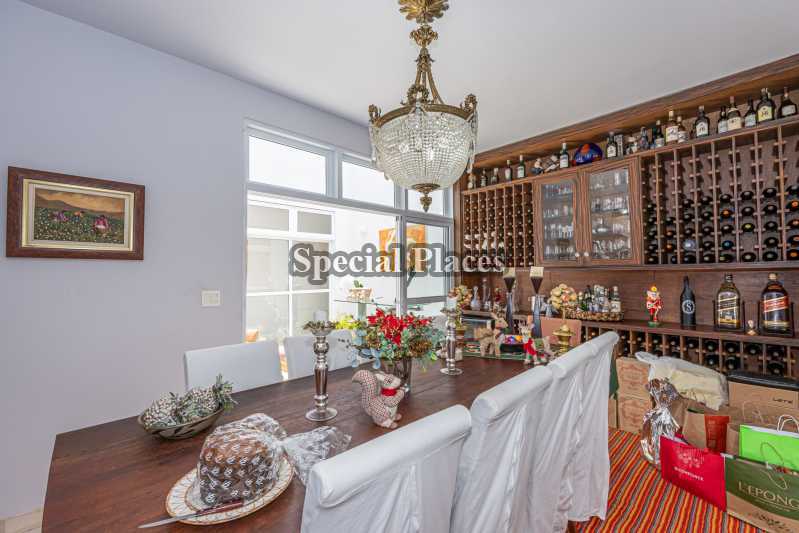 Conheça SALA MULTI AMBIENTES do imóvel - Oportunidade única no Itanhangá! Belíssima casa LINEAR! - BAC6309 - 15 SALA MULTI AMBIENTES - 15