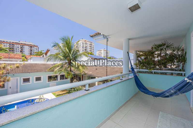 Conheça VARANDA do imóvel - Linda casa à venda na Barra da Tijuca - Vivendas do Bosque. - BAC6310 - 24 VARANDA - 24