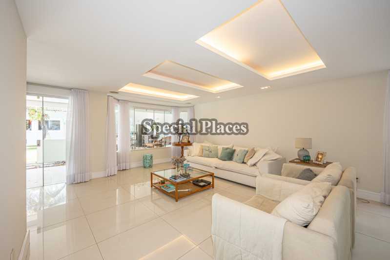 Conheça SALA MULTI AMBIENTE do imóvel - Linda casa à venda na Barra da Tijuca - Vivendas do Bosque. - BAC6310 - 9 SALA MULTI AMBIENTE - 9