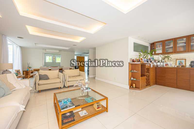 Conheça SALA MULTI AMBIENTE do imóvel - Linda casa à venda na Barra da Tijuca - Vivendas do Bosque. - BAC6310 - 8 SALA MULTI AMBIENTE - 8