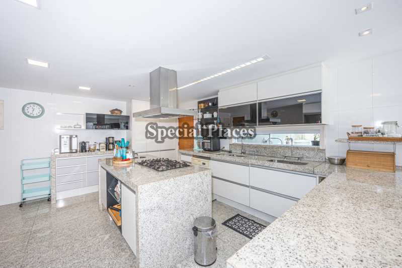 Conheça COPA / COZINHA do imóvel - Linda casa à venda na Barra da Tijuca - Vivendas do Bosque. - BAC6310 - 13 COPA / COZINHA - 13