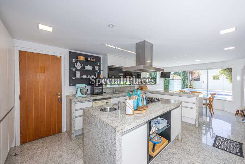 Conheça COPA / COZINHA do imóvel - Linda casa à venda na Barra da Tijuca - Vivendas do Bosque. - BAC6310 - 14 COPA / COZINHA - 14
