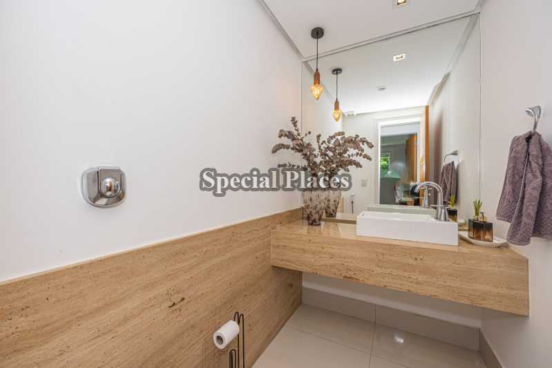 Conheça LAVABO do imóvel - Linda casa à venda na Barra da Tijuca - Vivendas do Bosque. - BAC6310 - 12 LAVABO - 12