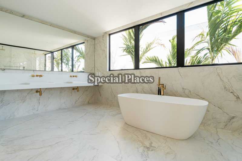 Conheça BANHEIRO SUÍTE MASTER do imóvel - Casa no Condomínio Alphaville, Barra da Tijuca, Rio de Janeiro 5 quartos 1200m² - BAC6328 - 27 BANHEIRO SUÍTE MASTER - 27