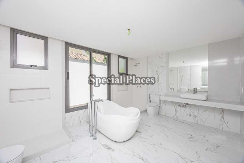 Conheça SALA DE BANHO SUÍTE MASTER do imóvel - Casa em Condomínio 5 quartos à venda Nova Ipanema, Barra - Barra da Tijuca, Rio de Janeiro - R$ 13.900.000 - BAC6329 - 19 SALA DE BANHO SUÍTE MASTER - 19