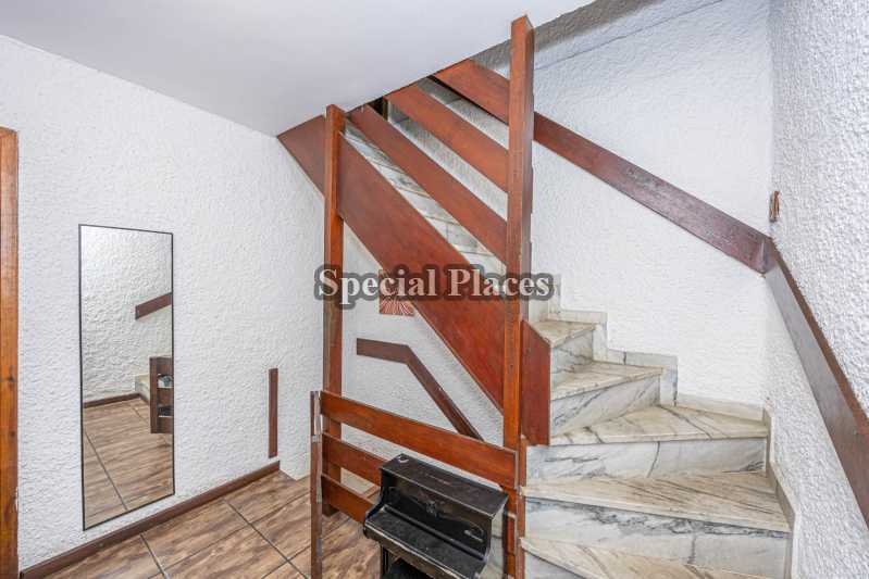 Conheça HALL DAS ESCADAS do imóvel - Casa em Condomínio 6 quartos à venda Barra da Tijuca, Rio de Janeiro - R$ 1.950.000 - BAC6335 - 22 HALL DAS ESCADAS - 22