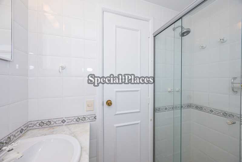 Conheça BANHEIRO do imóvel - Casa em Condomínio 4 quartos à venda Crystal Lake, Barra - Barra da Tijuca, Rio de Janeiro - R$ 3.900.000 - BAC2721 - 28 BANHEIRO - 28