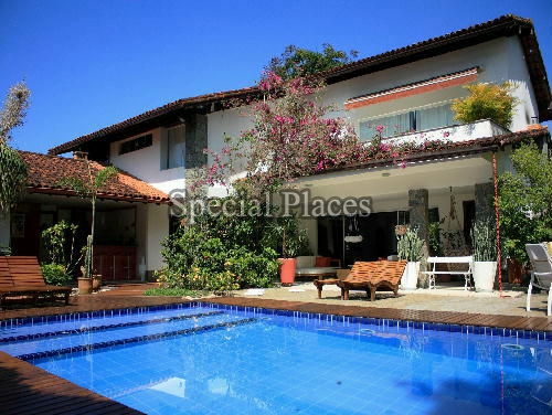 FACHADA - 1