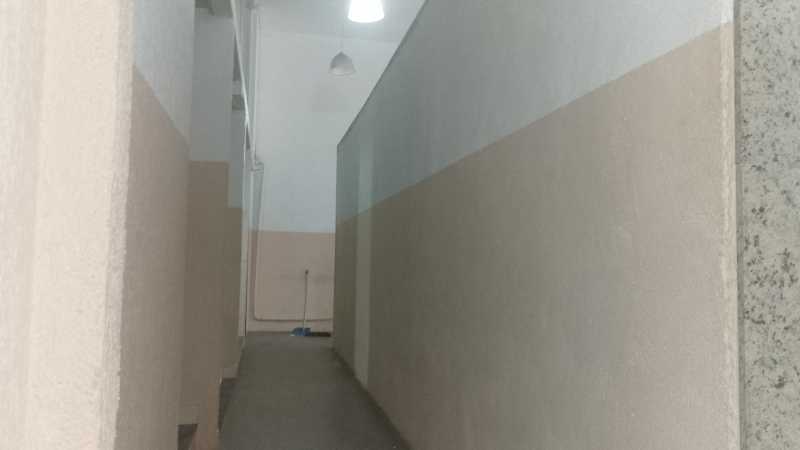 Conheça Corredor do imóvel - Loja 400m² para alugar Avenida Dom Hélder Câmara, Cascadura, Rio de Janeiro - R$ 8.500 - 00401 - 10 Corredor - 10