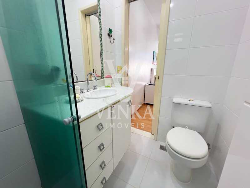 Conheça Banheiro Suíte do imóvel - Cobertura à venda Avenida Prado Júnior,Rio de Janeiro,RJ Copacabana - R$ 1.970.000 - VKCO40026 - 18 Banheiro Suíte - 18