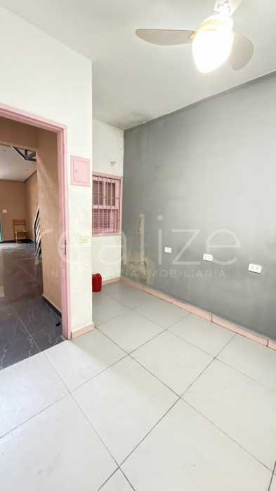Conheça WhatsApp Image 2026-10-14 at 1 do imóvel - Casa para aluguel no bairro Caiçara, a apenas 400 metros da praia - RZCA40003 - 13 WhatsApp Image 2026-10-14 at 1 - 13