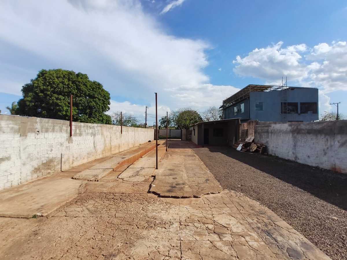Conheça WhatsApp Image 2026-10-19 at 1 do imóvel - Ponto comercial 300m² para alugar RUA Ismal, Vila Brandão, Ponta Porã - R$ 2.200 - CBPC00003 - 4 WhatsApp Image 2026-10-19 at 1 - 4