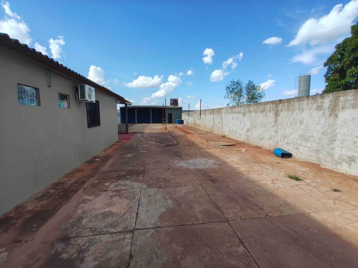 Conheça WhatsApp Image 2026-10-19 at 1 do imóvel - Ponto comercial 300m² para alugar RUA Ismal, Vila Brandão, Ponta Porã - R$ 2.200 - CBPC00003 - 5 WhatsApp Image 2026-10-19 at 1 - 5
