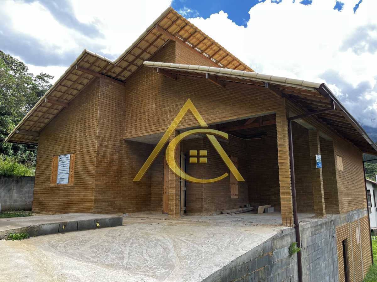 Duas Casas Novas à Venda em Condomínio Exclusivo no Cônego | 5 Suítes, 417 m² e Vista para as Montanhas