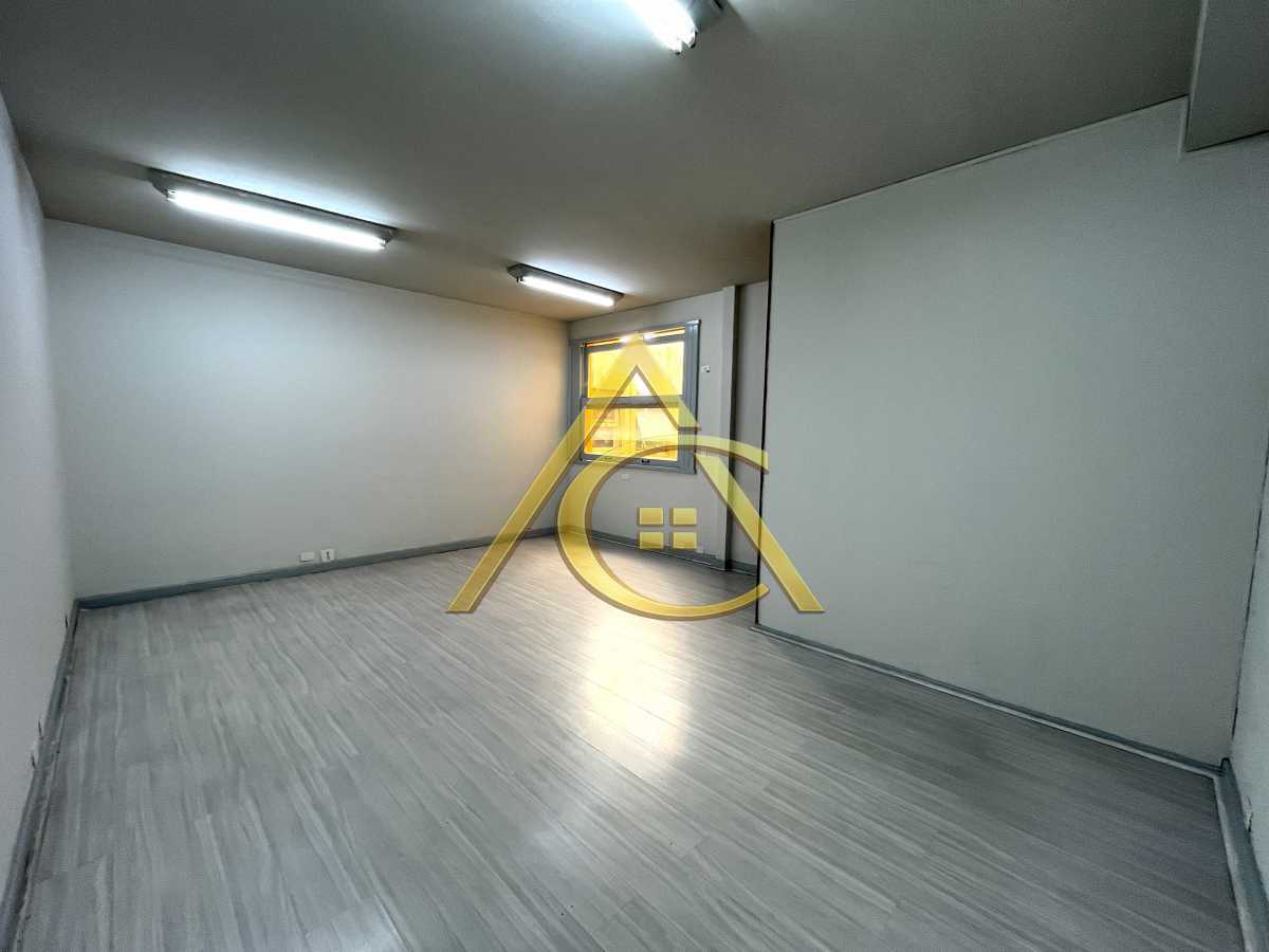 Sala Comercial 44m² para alugar  Centro, Rio de Janeiro - R$ 880