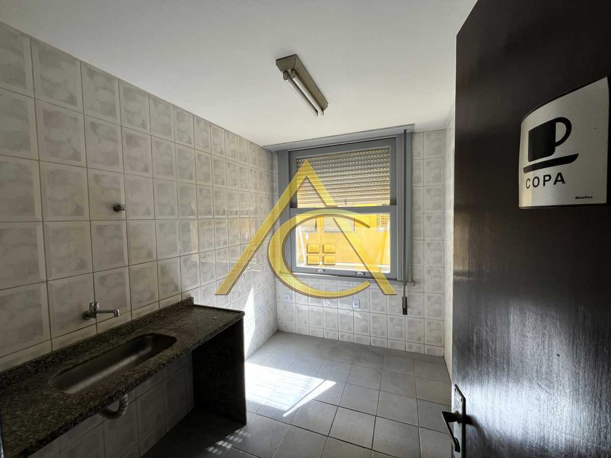 Sala Comercial 137m² para alugar  Centro, Rio de Janeiro - R$ 2.740