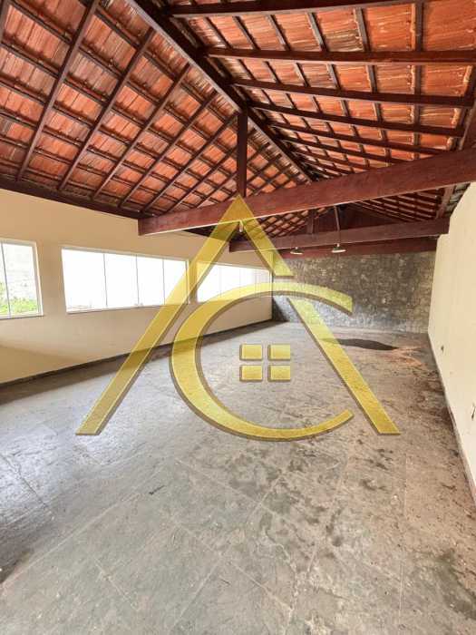 Casa 4 quartos à venda  Vargem Grande, Nova Friburgo - R$ 2.200.000