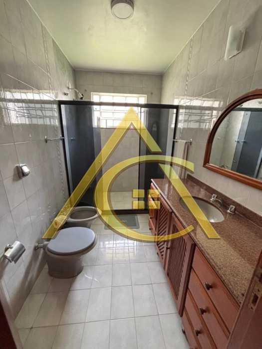 Casa 4 quartos à venda  Vargem Grande, Nova Friburgo - R$ 2.200.000