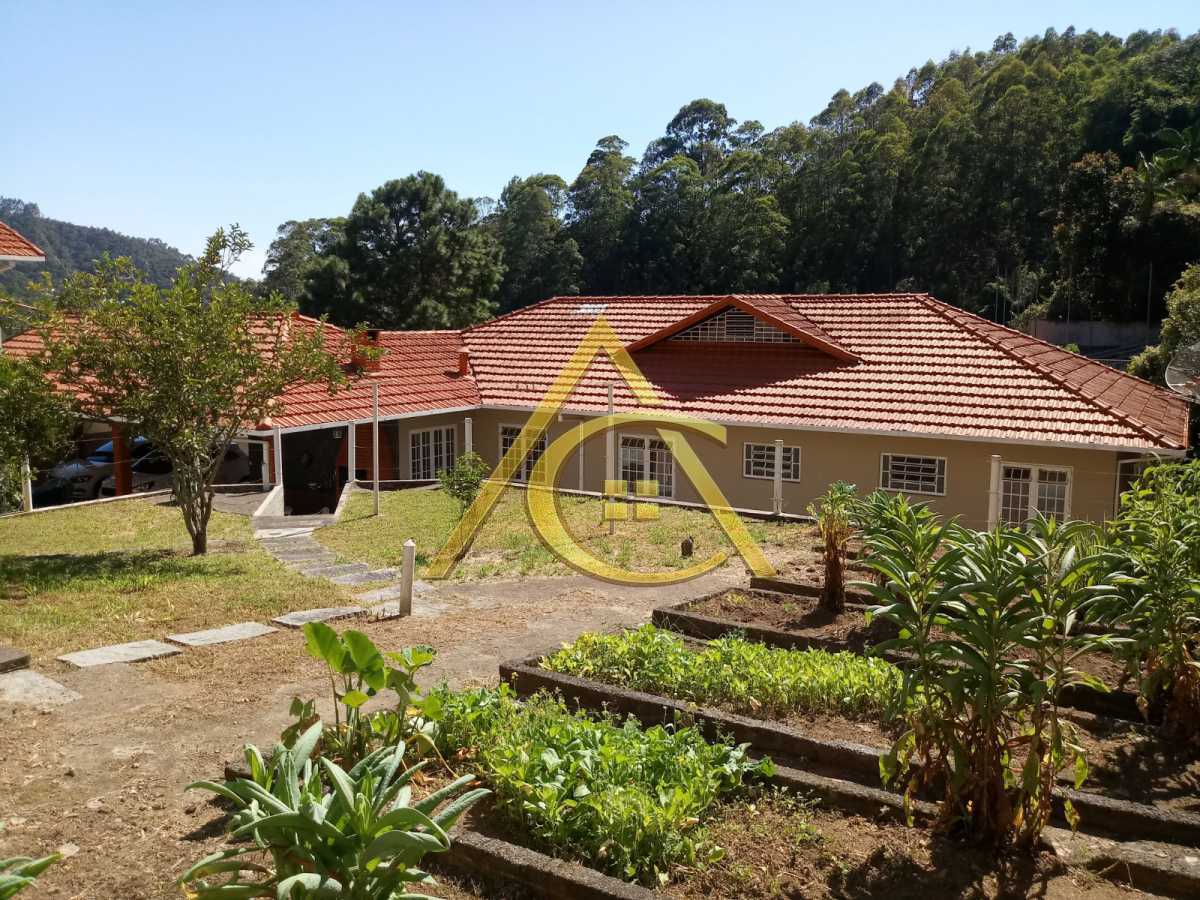 Casa 4 quartos à venda  Vargem Grande, Nova Friburgo - R$ 2.200.000