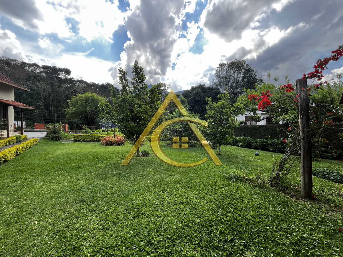 Casa 4 quartos à venda  Cônego, Nova Friburgo - R$ 1.600.000