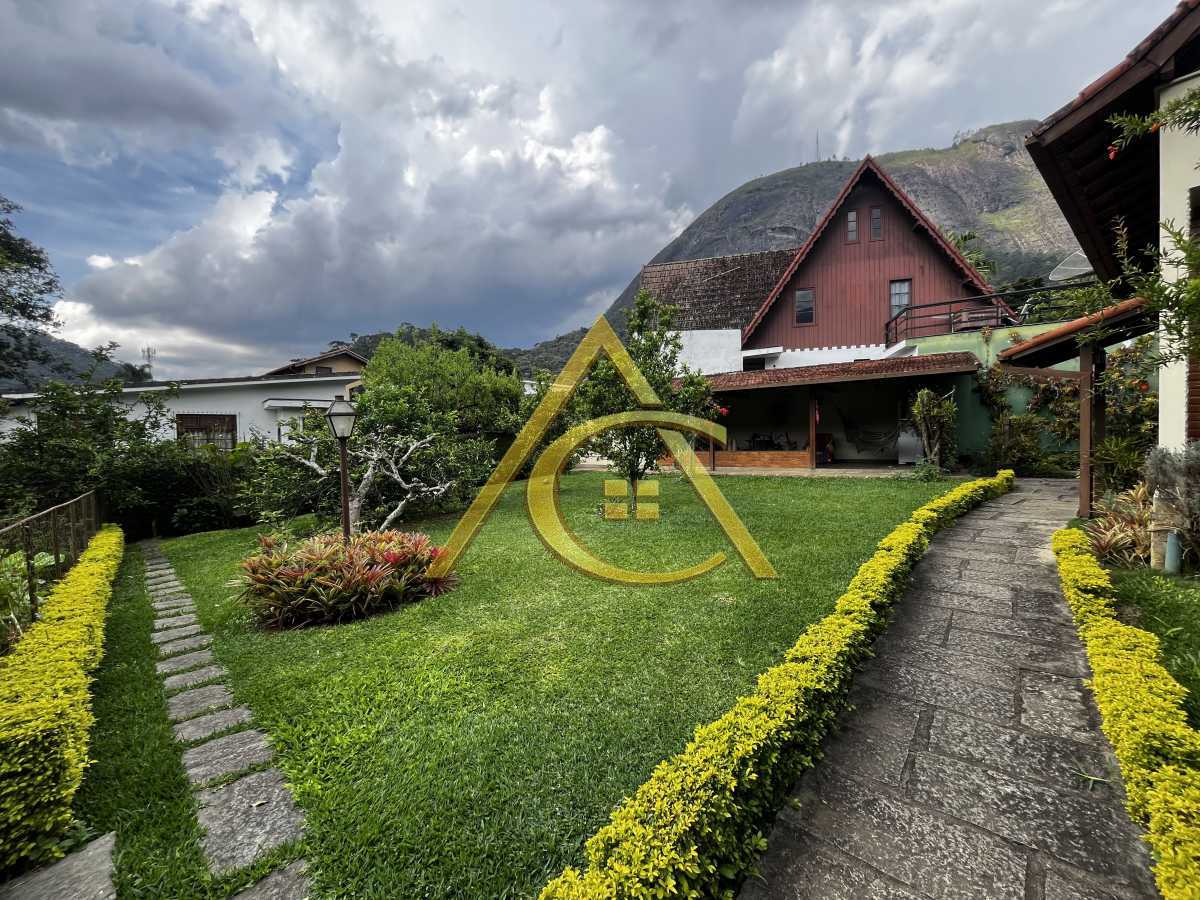 Casa 4 quartos à venda  Cônego, Nova Friburgo - R$ 1.600.000