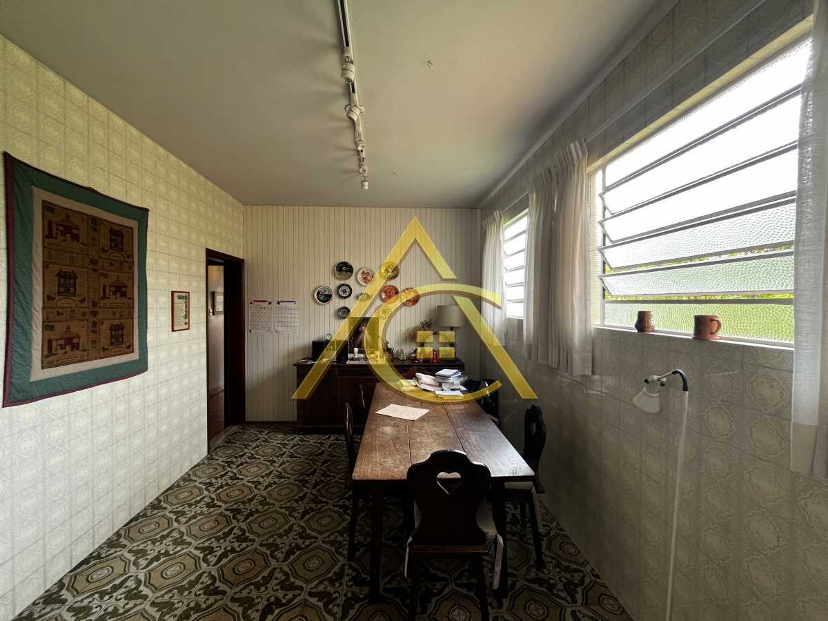 Casa 4 quartos à venda  Cônego, Nova Friburgo - R$ 1.600.000