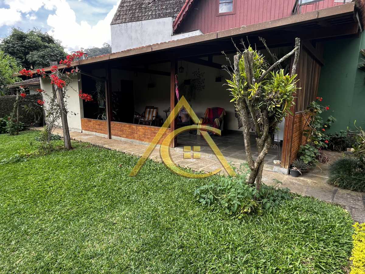 Casa 4 quartos à venda  Cônego, Nova Friburgo - R$ 1.600.000