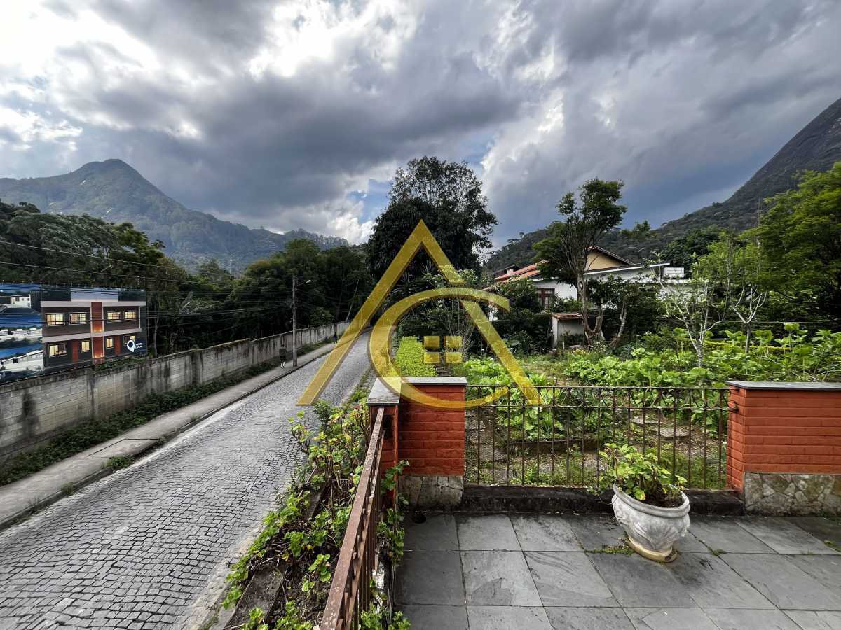 Casa 4 quartos à venda  Cônego, Nova Friburgo - R$ 1.100.000