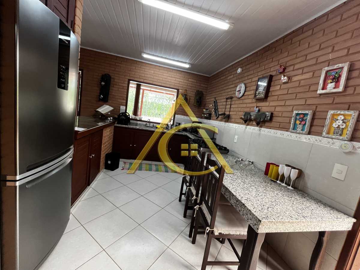 Casa 3 quartos à venda  São Pedro da Serra, Nova Friburgo - R$ 1.800.000
