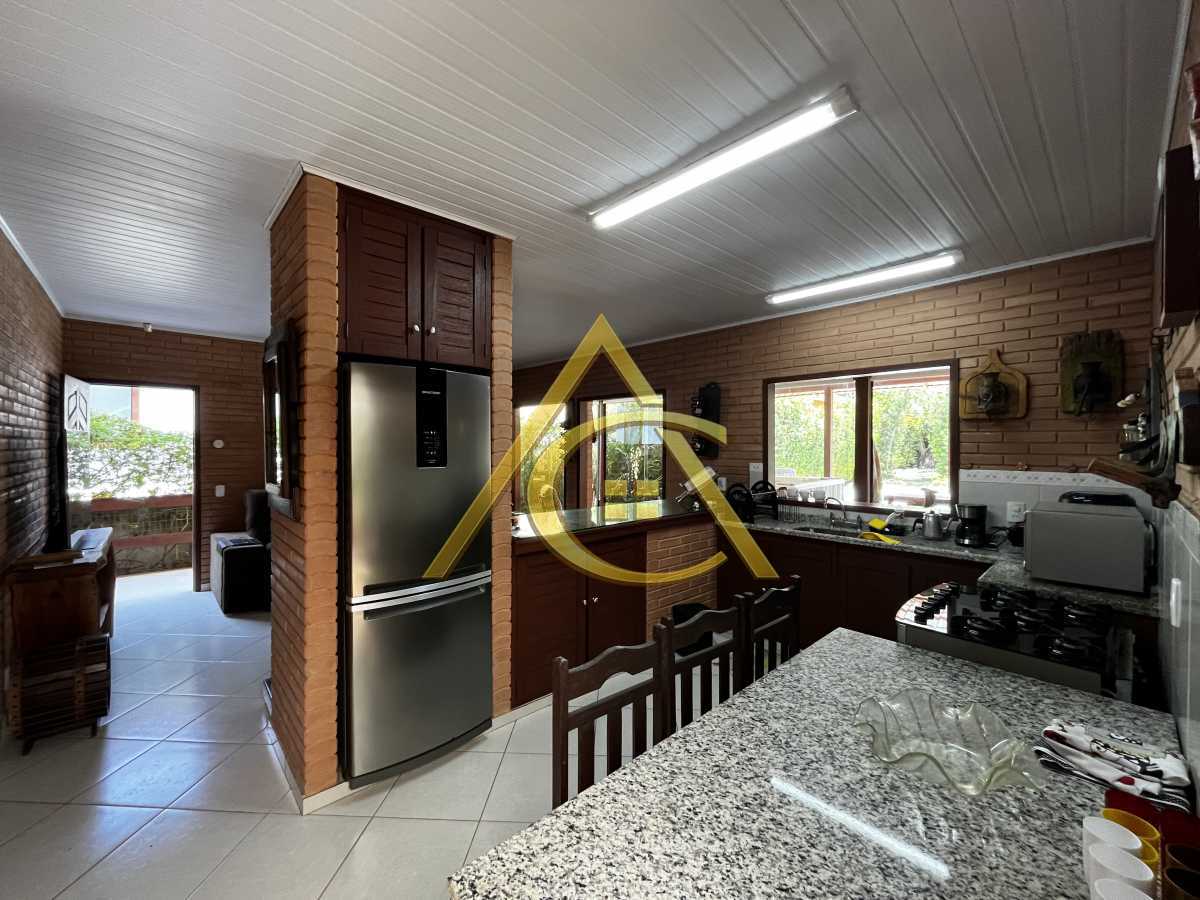 Casa 3 quartos à venda  São Pedro da Serra, Nova Friburgo - R$ 1.800.000